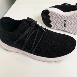 Vessi Women's Cityscape Waterproof Storm Black Sneaker Shoes Size 7 Runs Large